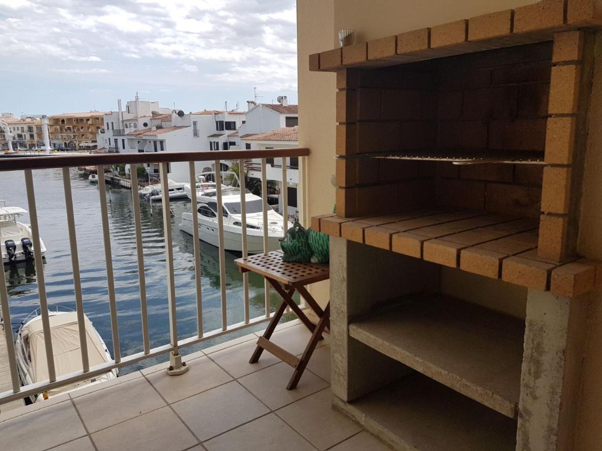 Magnifico Apartamento Junto Al Canal Principal. 엠푸리아브라바 외부 사진